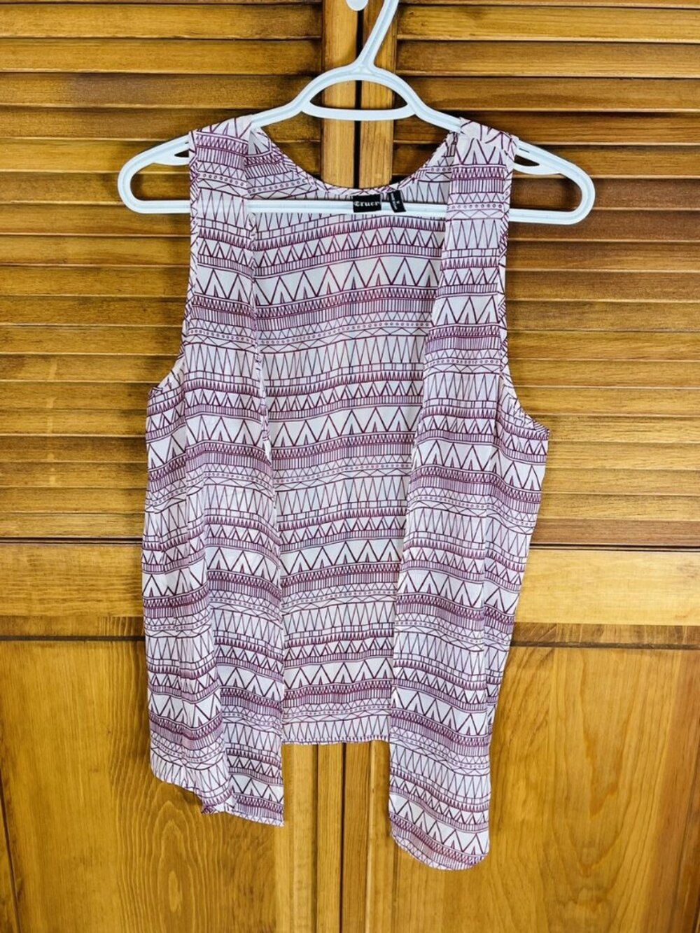 Cruel open front sheer vest Aztec boho geometric hi low hem med